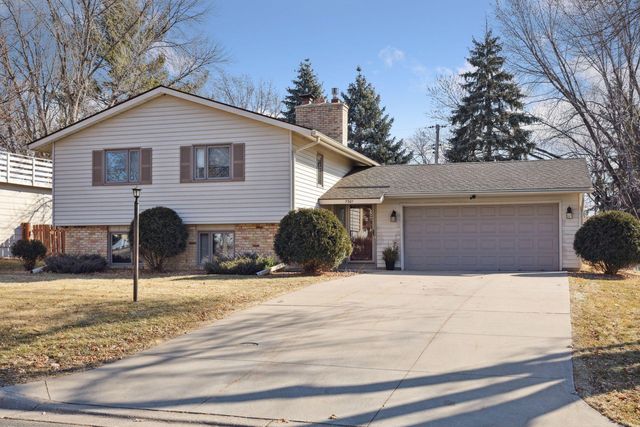 7301 Tempo Ter NE, Fridley, MN 55432