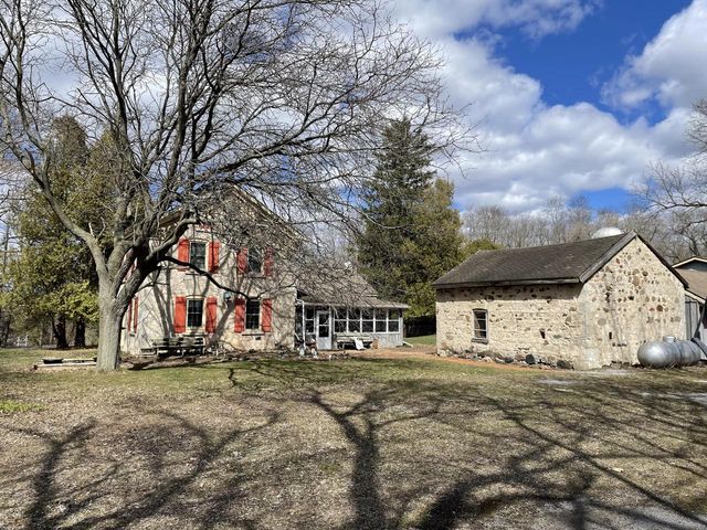 W4871 County Road A, Saukville, WI 53021