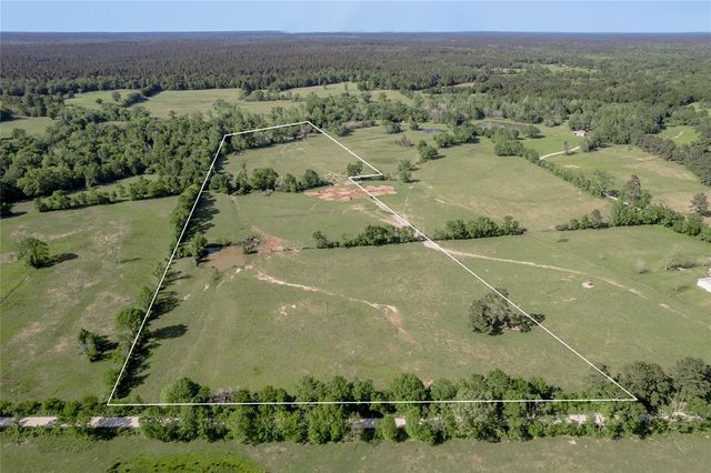 1121 County Road 4550, Pennington, TX 75856