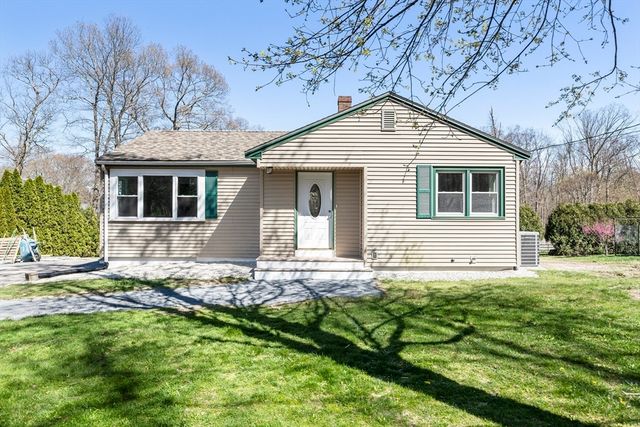 207 Forest St, Dighton, MA 02715