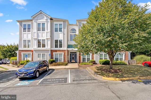 9801 Feathertree Ter #201, Montgomery Village, MD 20886