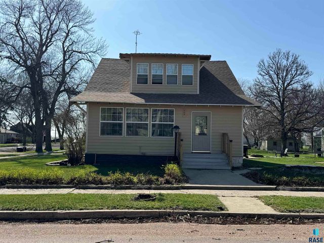 109 S  Lincoln Ave, Marion, SD 57043