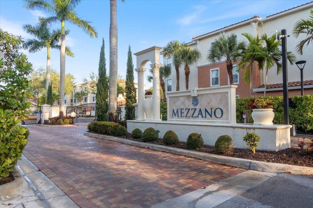 9849 Baywinds Drive #8304, Royal Palm Beach, FL 33411