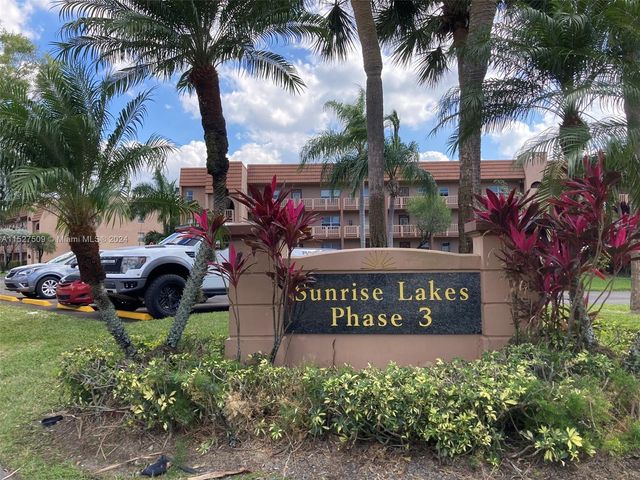 8880 Sunrise Lakes Blvd #107, Fort Lauderdale, FL 33322