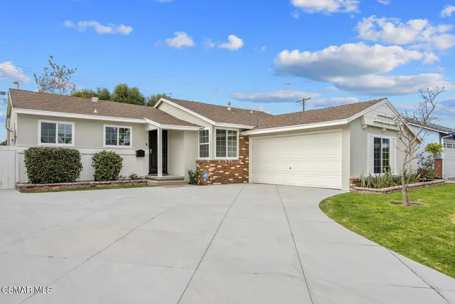 7055 Park Manor Ave, North Hollywood, CA 91605
