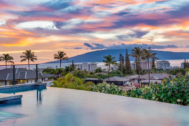 24 Lolii Pl, Lahaina, HI 96761