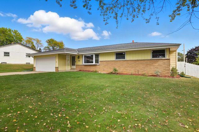 7416 North 42nd STREET, Milwaukee, WI 53209