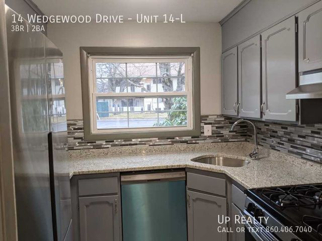 14 Wedgewood Dr   #L, Bloomfield, CT 06002