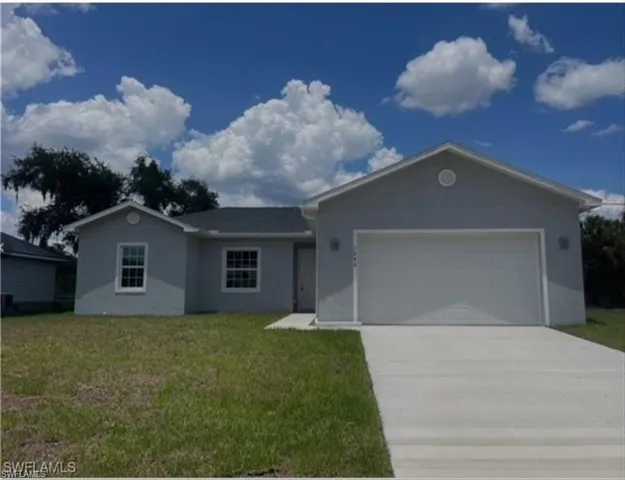 1042 N Bronze CT, Labelle, FL 33935