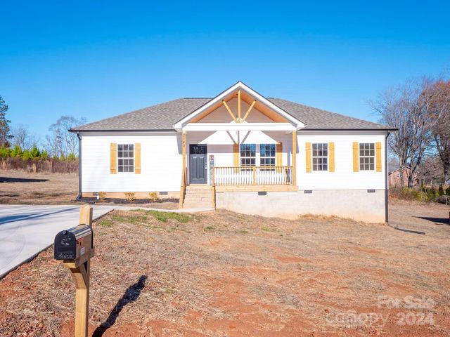 2140 14th Ave SW, Hickory, NC 28602