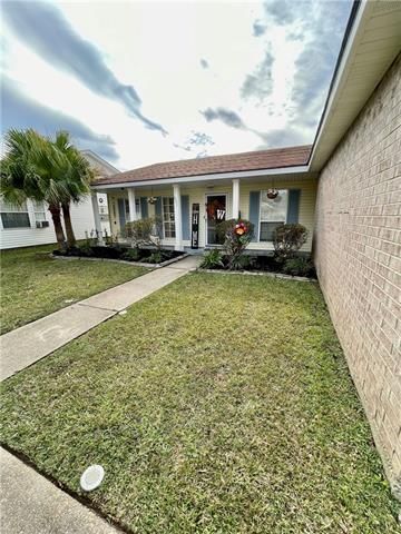 6137 Clearwater Dr, Slidell, LA 70460