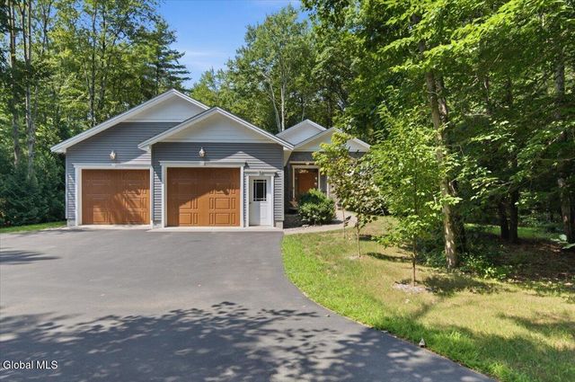 7 Thornapple Drive, Gansevoort, NY 12831