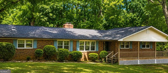 3931 Green Dr, Gainesville, GA 30506