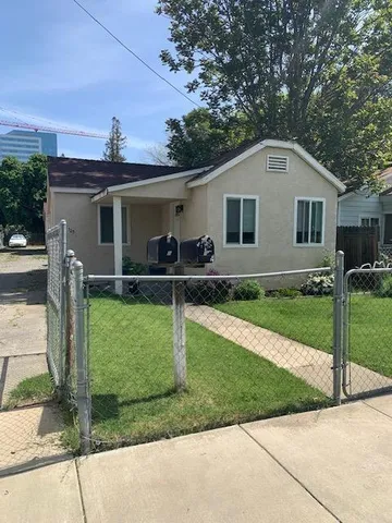 525 5th St, West Sacramento, CA 95605