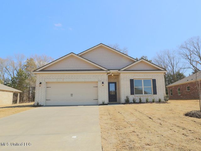 8967 Mary Frances Dr, Southaven, MS 38671