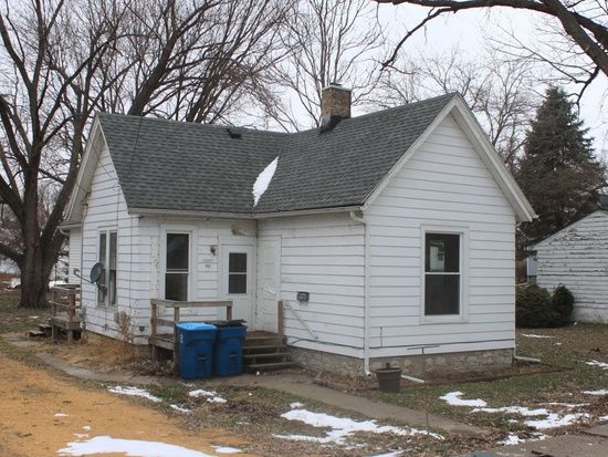 113 Douglas Ave, Dixon, IL 61021