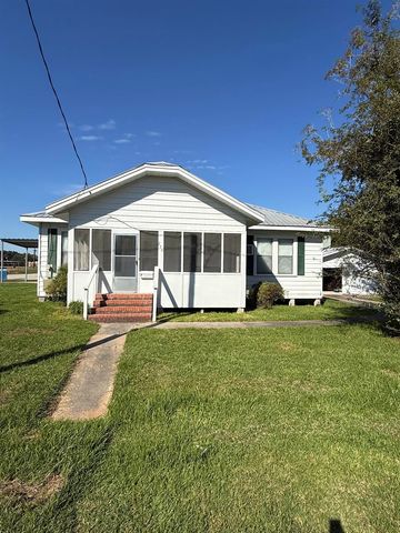 270 W  Avenue C, Silsbee, TX 77656