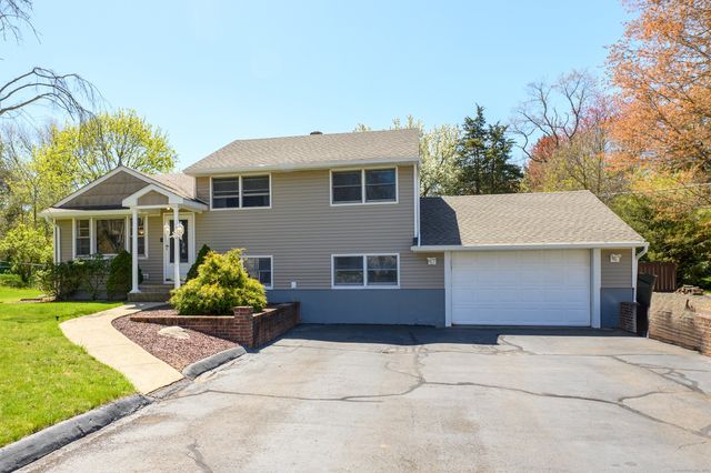110 Blakeslee Ave, North Haven, CT 06473