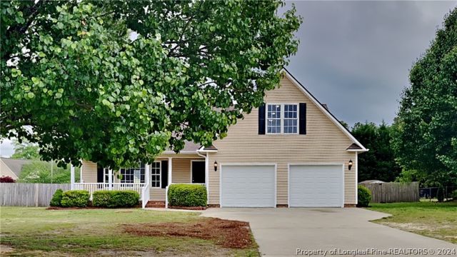 520 Amherst Dr, Fayetteville, NC 28306