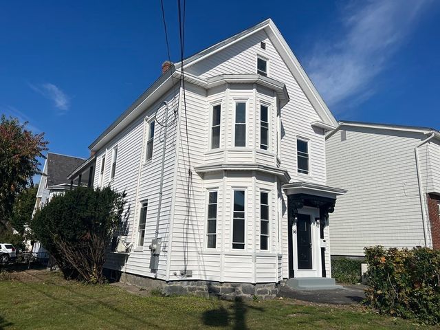 56 4th Ave, Lowell, MA 01854