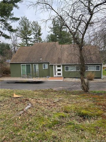1 Yellow Green Rd, Middletown, CT 06457