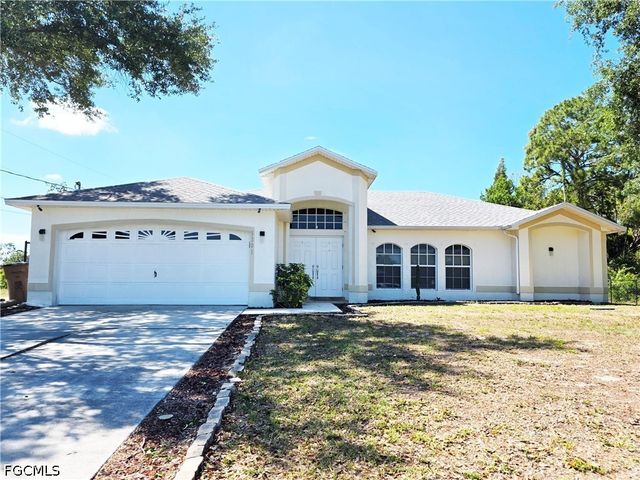 5301 Banning St, Lehigh Acres, FL 33971