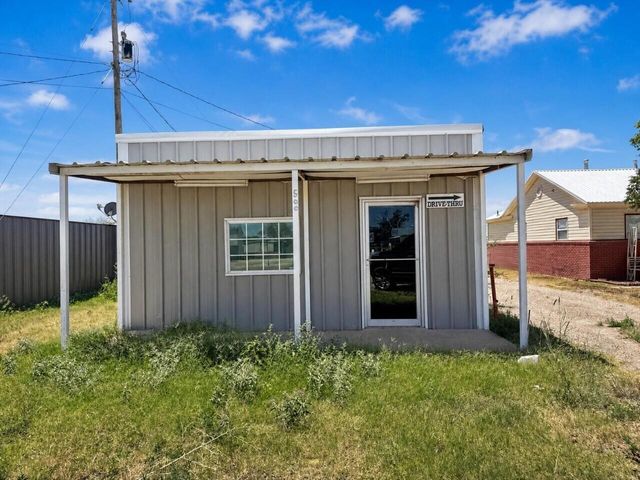 502 N  College Ave, Levelland, TX 79336