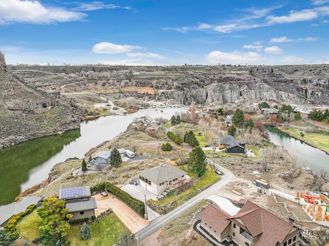 816 River View Dr, Twin Falls, ID 83301