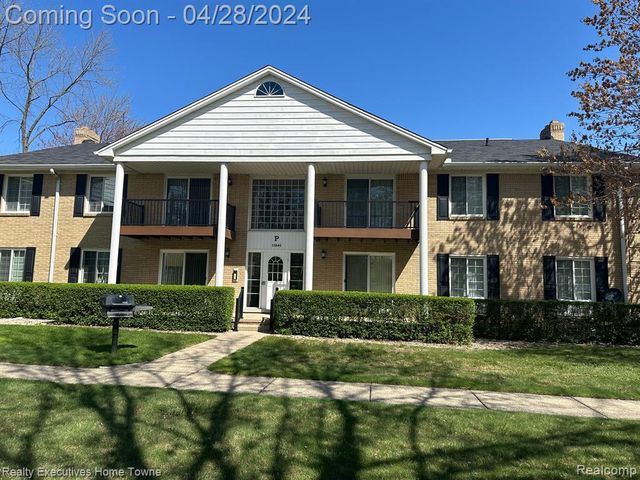 11840 Ina Dr   #66, Sterling Heights, MI 48312