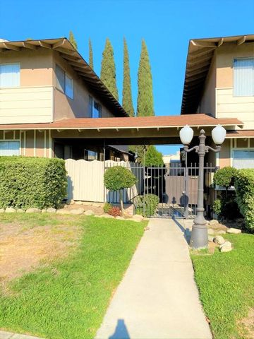 550 Silverwood Ave  #D, Upland, CA 91786