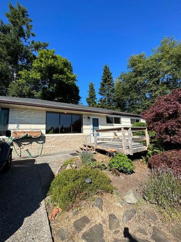 154 Lexington Pl, Astoria, OR 97103