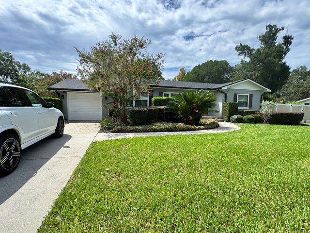 602 W  Minnesota Ave, Deland, FL 32720