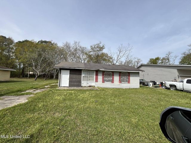 4019 Katie St, Moss Point, MS 39563