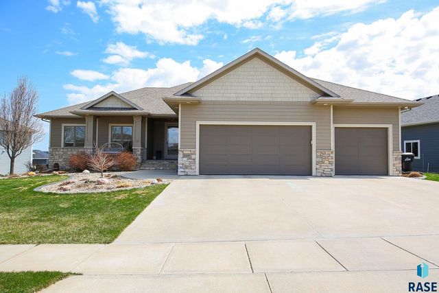 2200 S  Firestone Ln, Sioux Falls, SD 57110