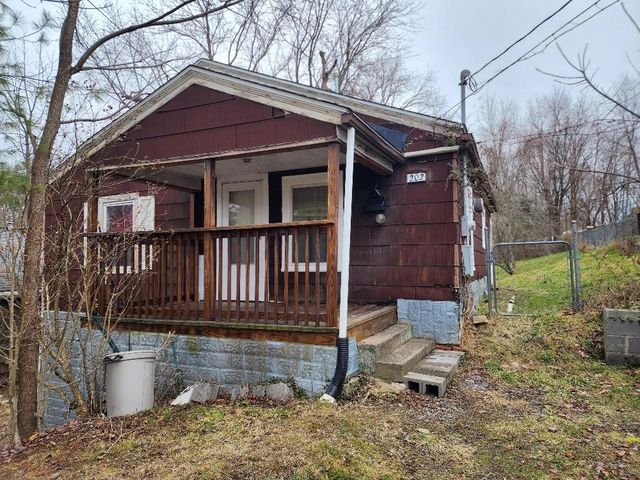 202 Stansbury St, Beckley, WV 25801