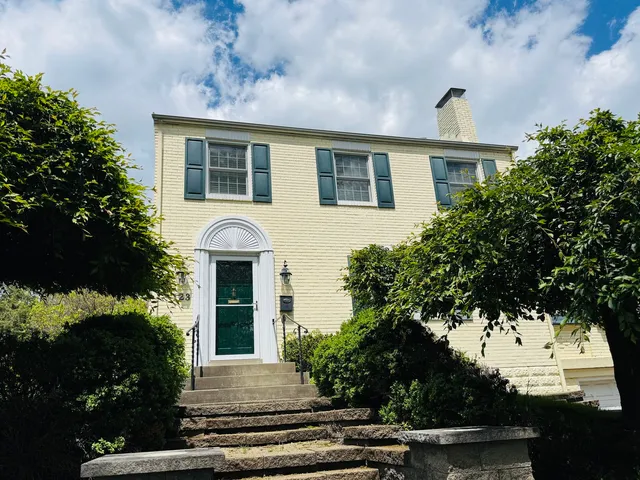 123 W  8th St, Aspinwall, PA 15215