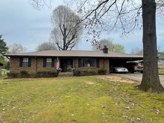 303 Lakeview Dr, Clarksville, AR 72830