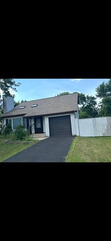 3062 Timber Hill Ln, Aurora, IL 60504