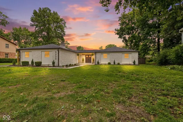 5225 Leone Pl, Indianapolis, IN 46226