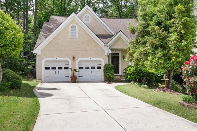 230 Ridge Point Ct, Johns Creek, GA 30022