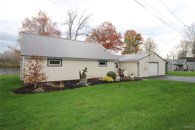9930 Fancher Rd, Brewerton, NY 13029