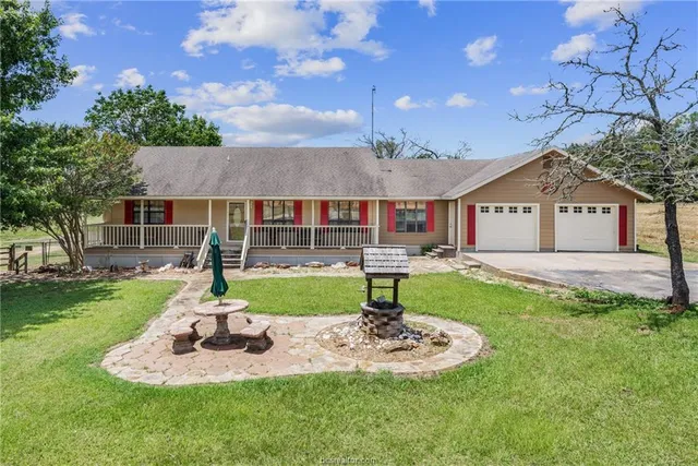 6881 FM 2000, Caldwell, TX 77836