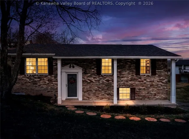 5208 Bethany Dr, Charleston, WV 25313