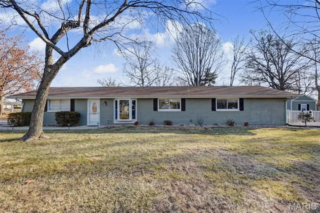 2966 Gran Lin Dr, Saint Charles, MO 63303