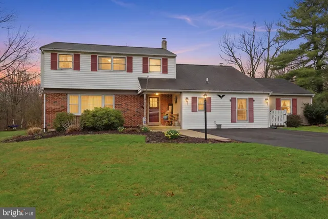 2232 Swamp Rd, Fountainville, PA 18923