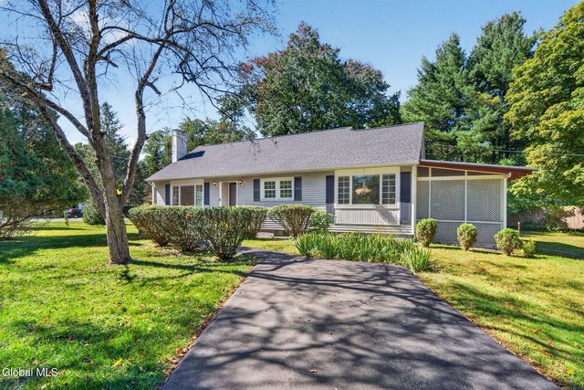 5 Bunker Hill Road, North Chatham, NY 12132