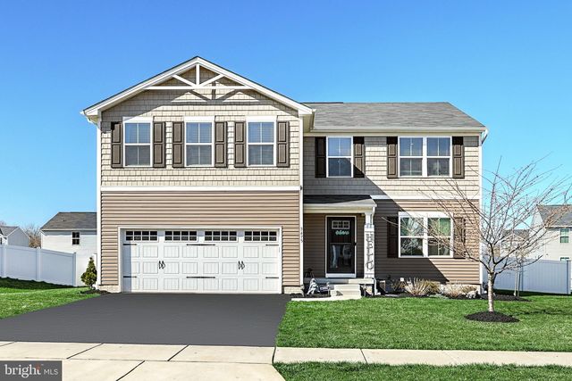 3475 Summer Dr, Dover, PA 17315