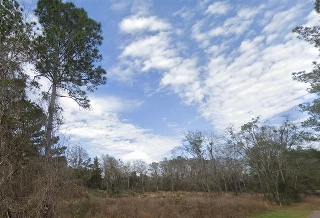 100 N  Cypress St, Mc David, FL 32568