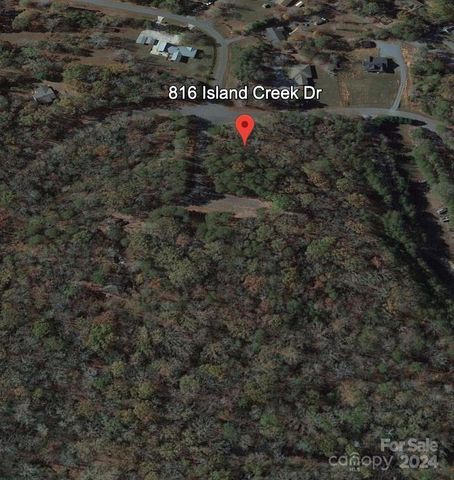 816 Island Creek Dr, Troy, NC 27371