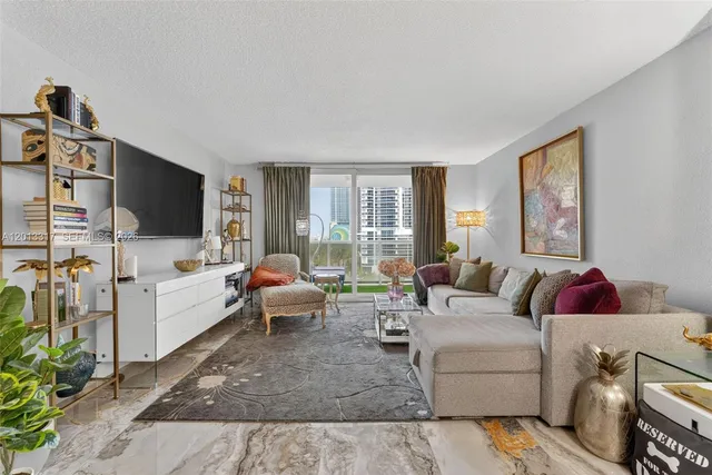1880 S  Ocean Dr #705, Hallandale Beach, FL 33009